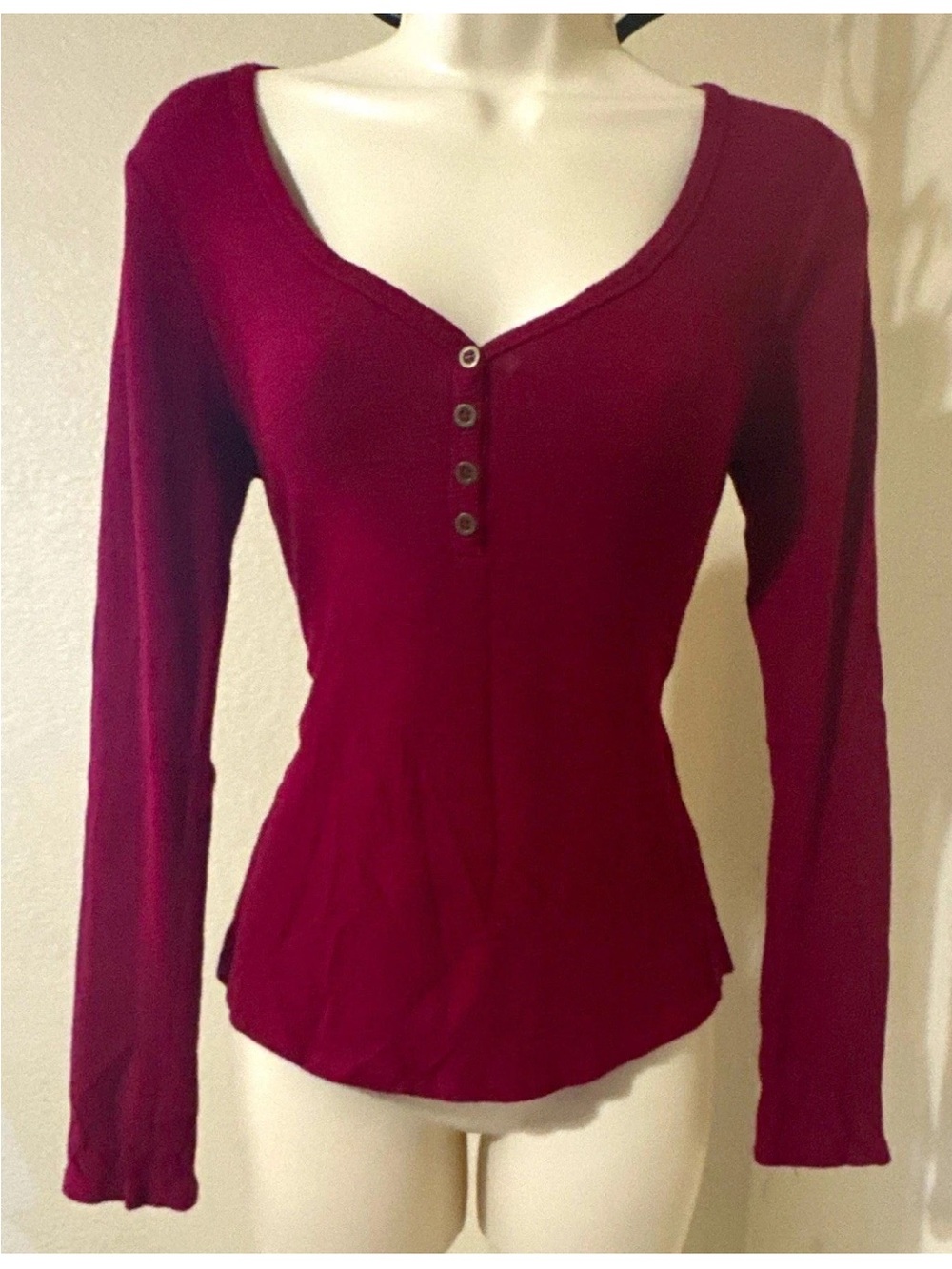 Bozzolo Women’s Burgundy Knit Henley Top M V-Neck Button Long Sleeve Slim Fit